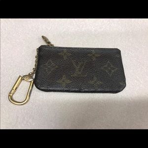 Louis Vuitton authentic monogram key clas